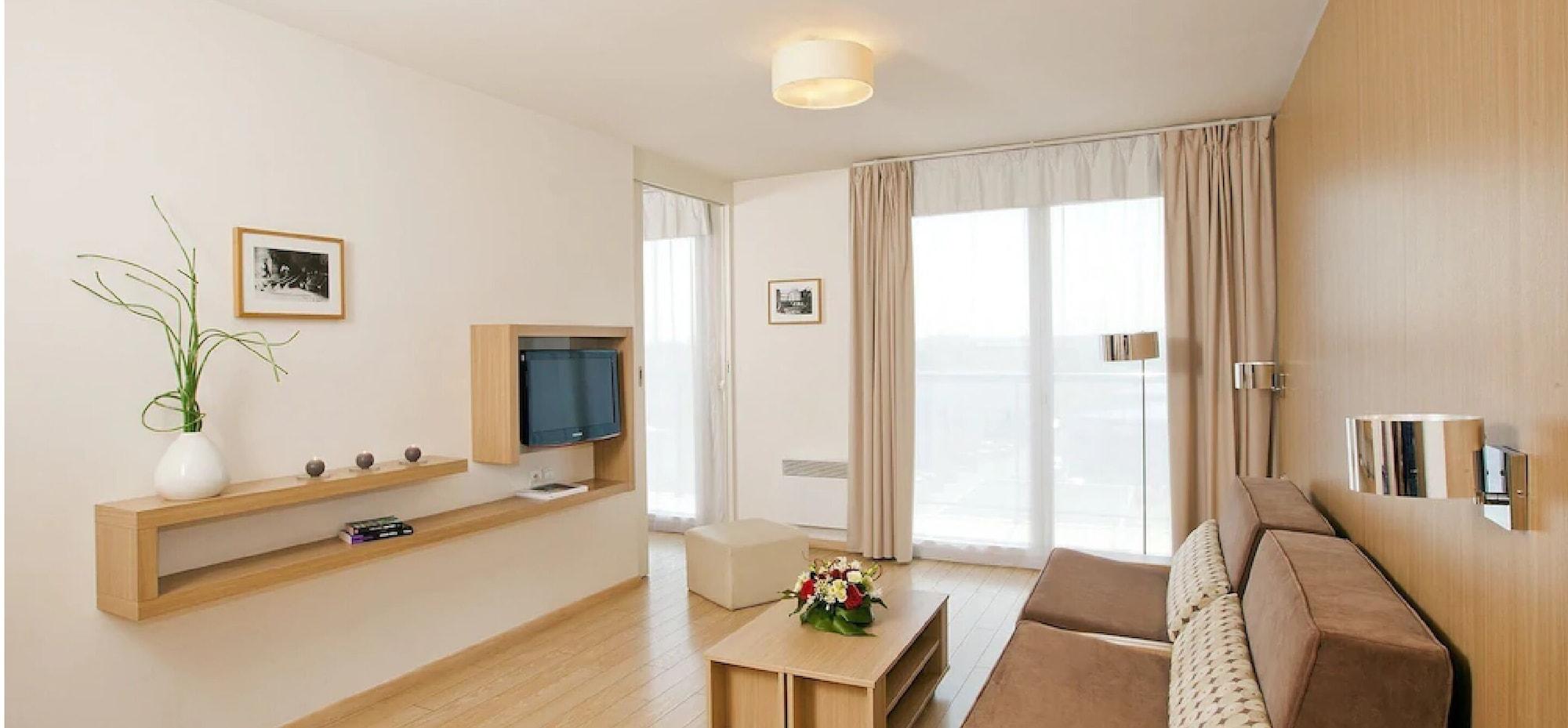 Residhome Carrieres La Defense Eksteriør bilde