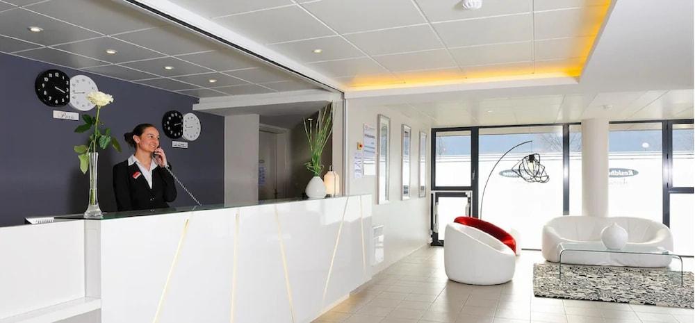 Residhome Carrieres La Defense Eksteriør bilde