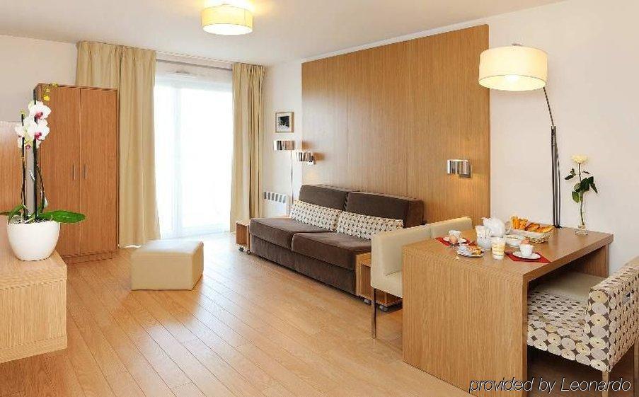 Residhome Carrieres La Defense Rom bilde