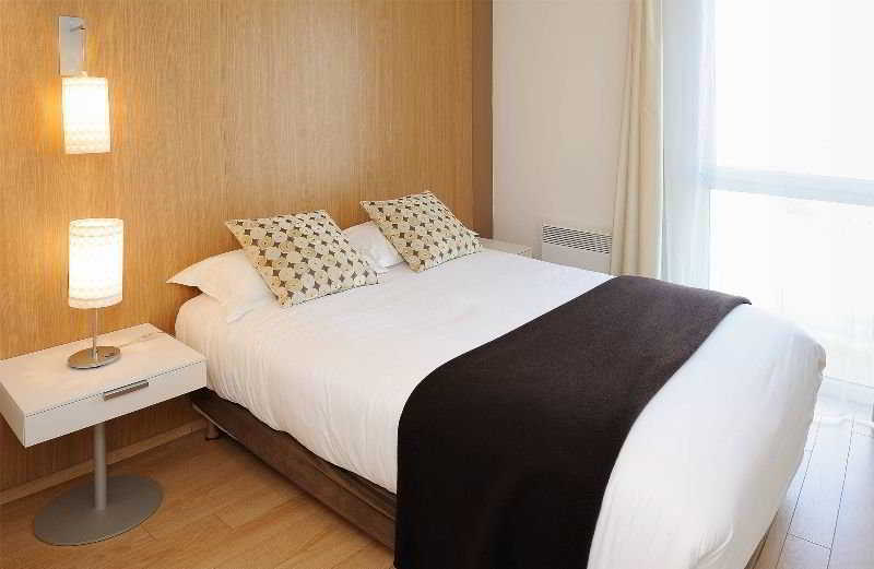 Residhome Carrieres La Defense Rom bilde